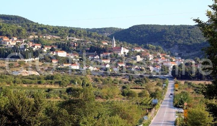 Działka na sprzedaż 16246 m² – Nerežišća