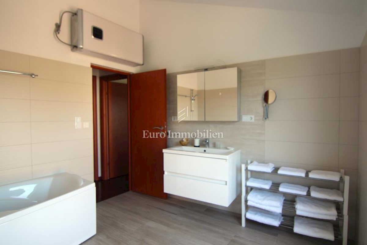 Casa In vendita - PRIMORSKO-GORANSKA KRK
