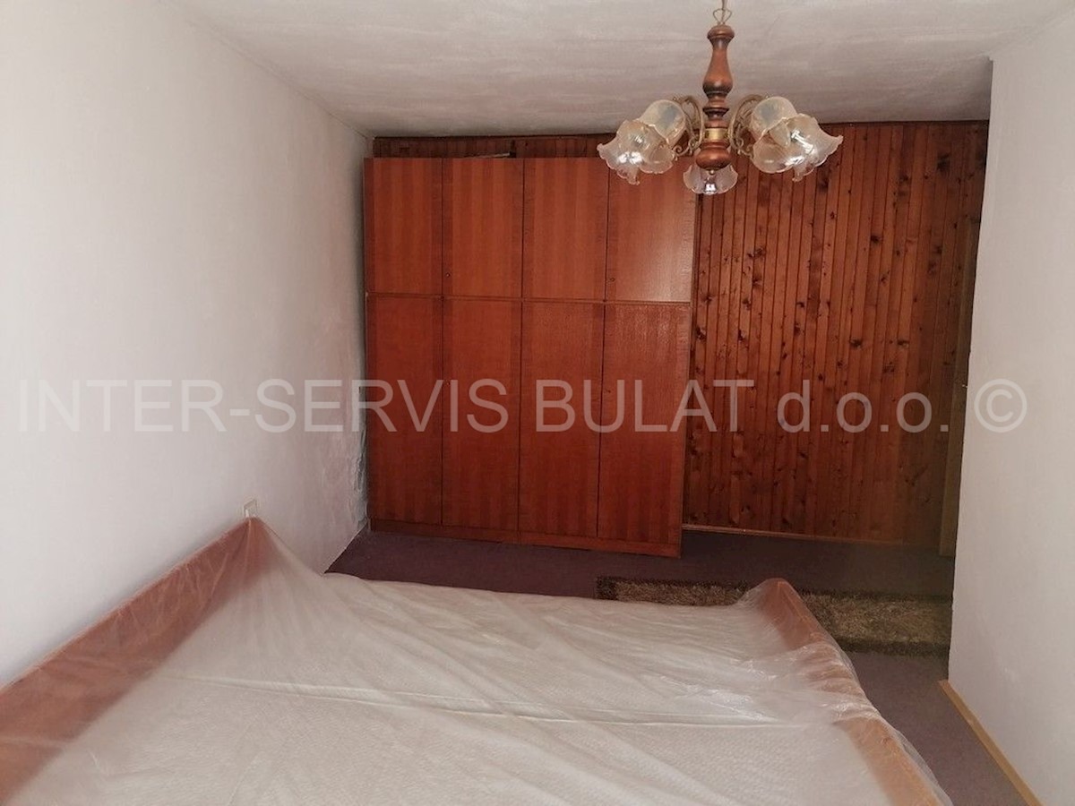 Haus Zu verkaufen - ŠIBENSKO-KNINSKA ŠIBENIK