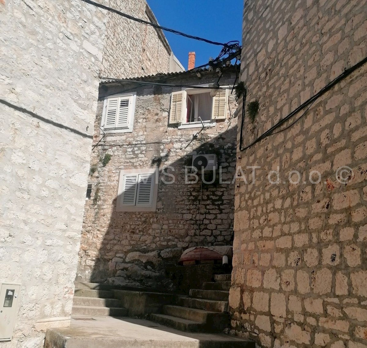 Haus Zu verkaufen - ŠIBENSKO-KNINSKA ŠIBENIK
