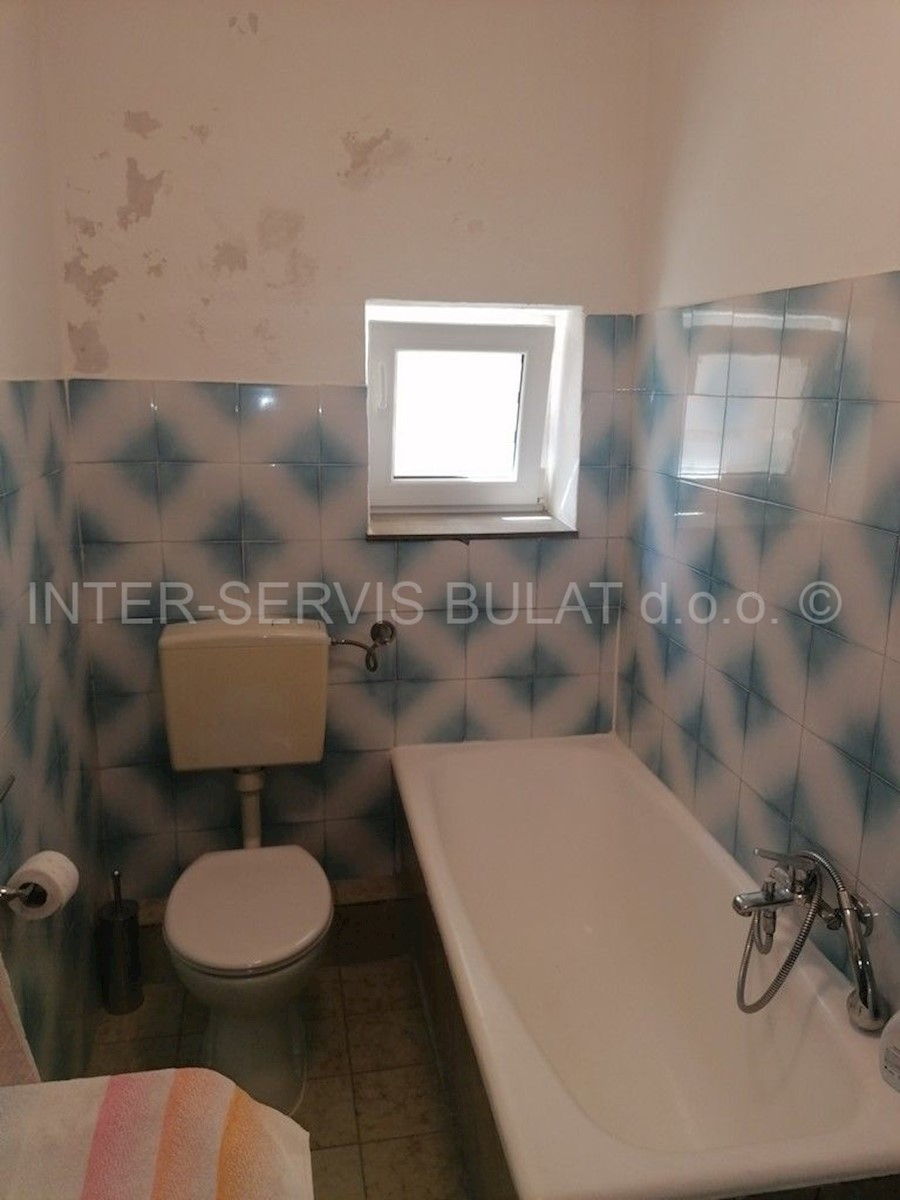 Haus Zu verkaufen - ŠIBENSKO-KNINSKA ŠIBENIK