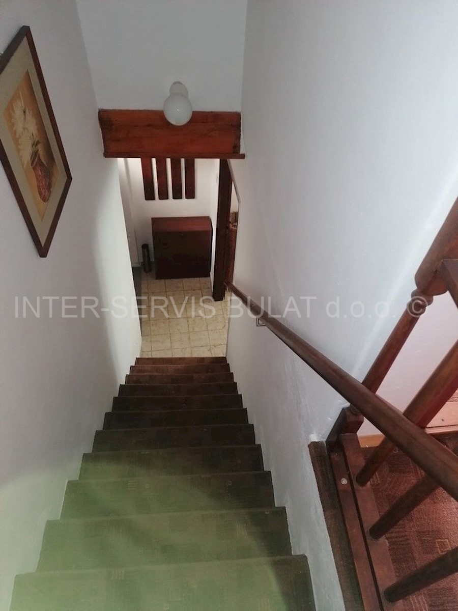 Haus Zu verkaufen - ŠIBENSKO-KNINSKA ŠIBENIK
