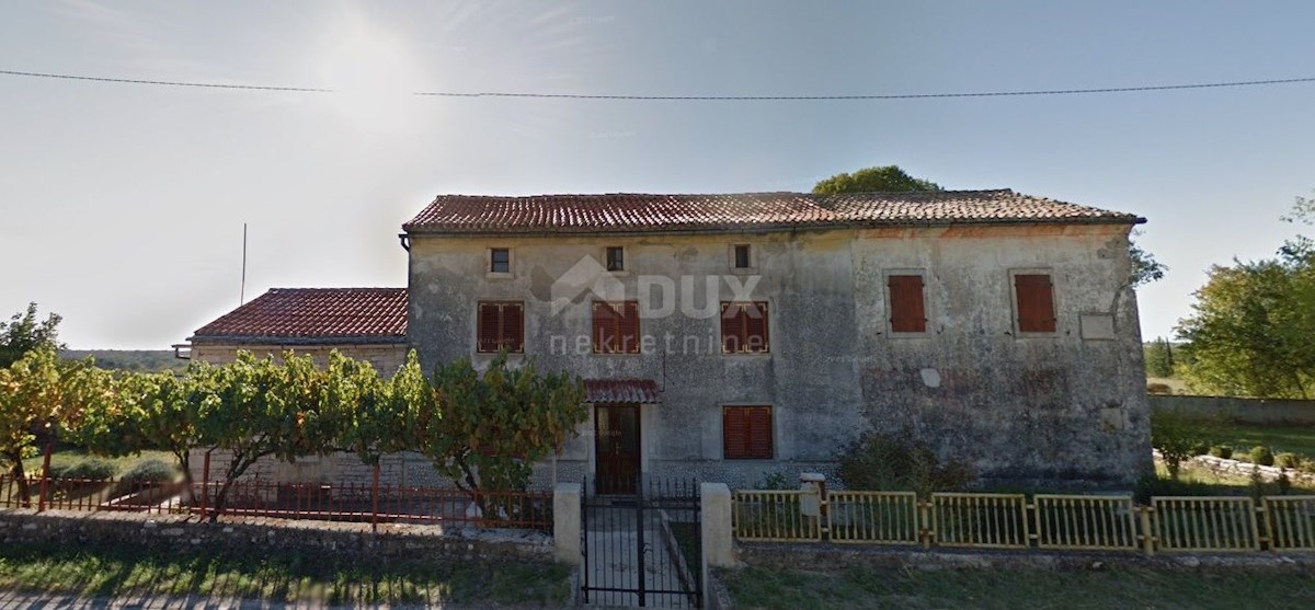 House For sale CERE