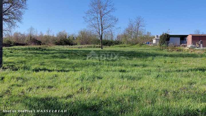 Land For sale - Istarska Višnjan - foto 2/3