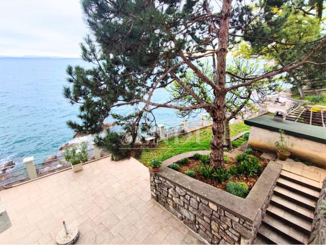 Appartement à louer 140 m² – Ičići