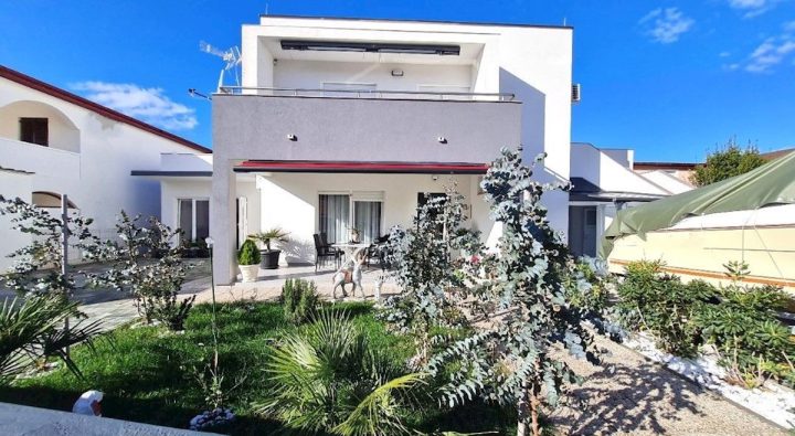 Apartmán na prodej 100 m² – Vir