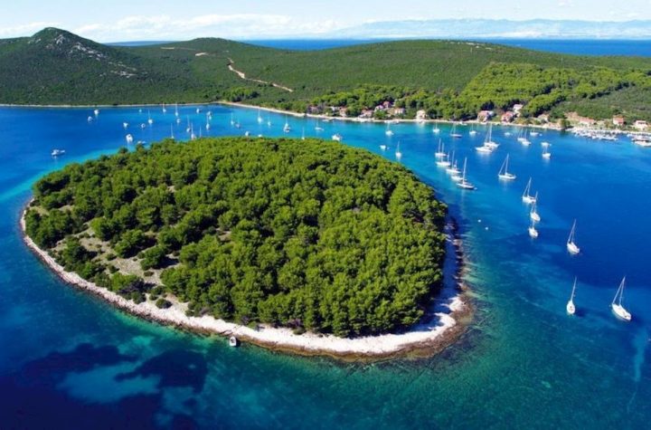 Terrain à vendre 1089 m² – Molat