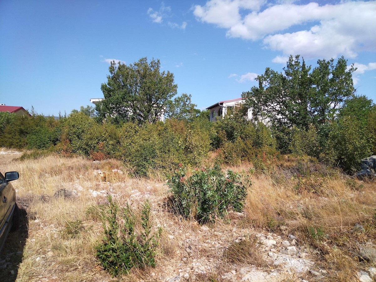 Land For sale MASLENICA