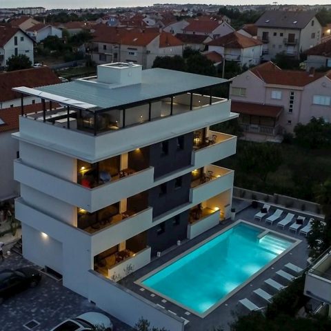 Komerčné na predaj 916 m² – Zadar