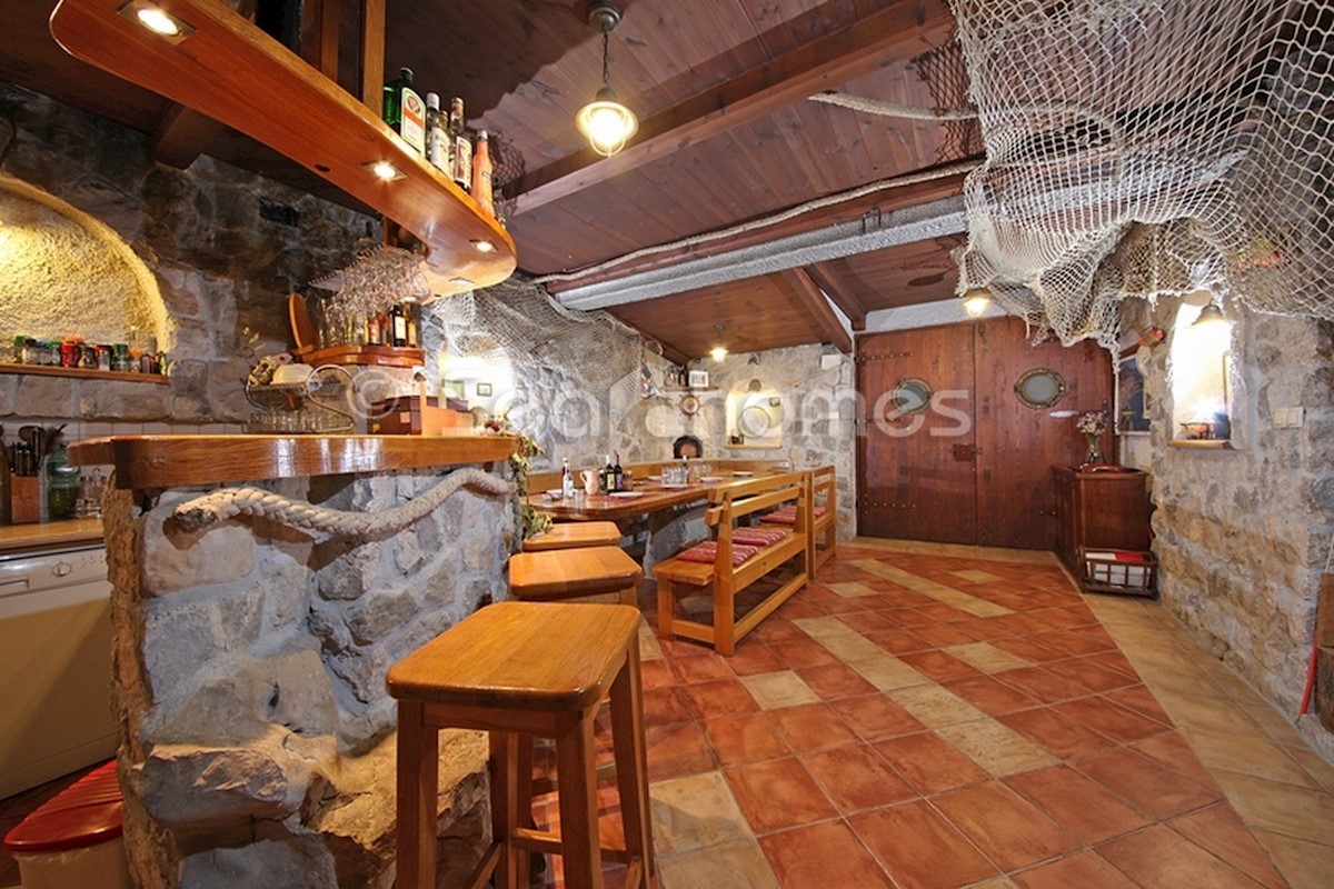 Haus Zu verkaufen - SPLITSKO-DALMATINSKA MAKARSKA