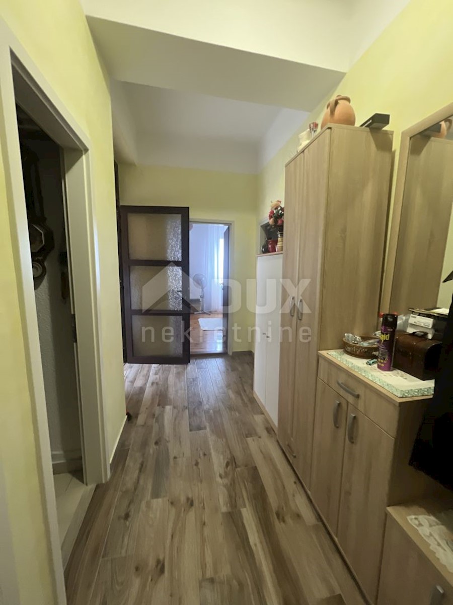 Flat For sale - PRIMORSKO-GORANSKA KASTAV