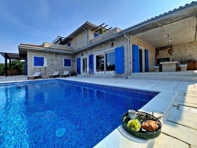 Kuća na prodaju 265 m² – Kanfanar