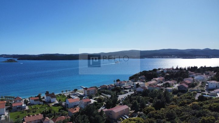 Parcela na predaj 12390 m² – Orebić