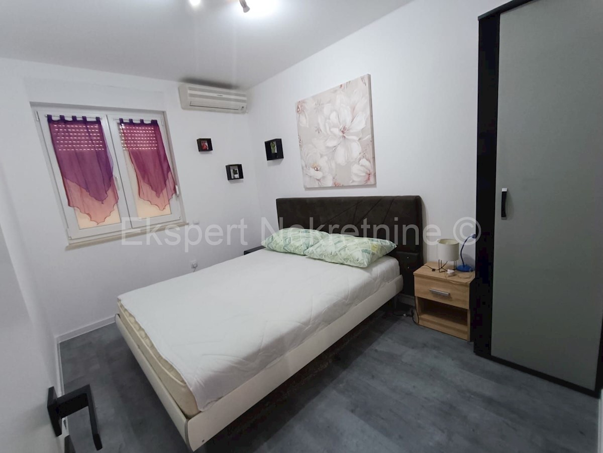 Flat For sale - SPLITSKO-DALMATINSKA OMIŠ