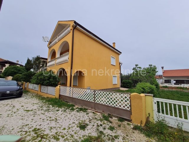 Dům na prodej 214 m² – Vir