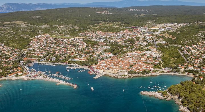 Zemljište na prodaju 1915 m² – Krk