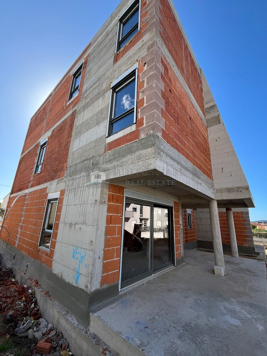 Appartement À vendre - ŠIBENSKO-KNINSKA VODICE
