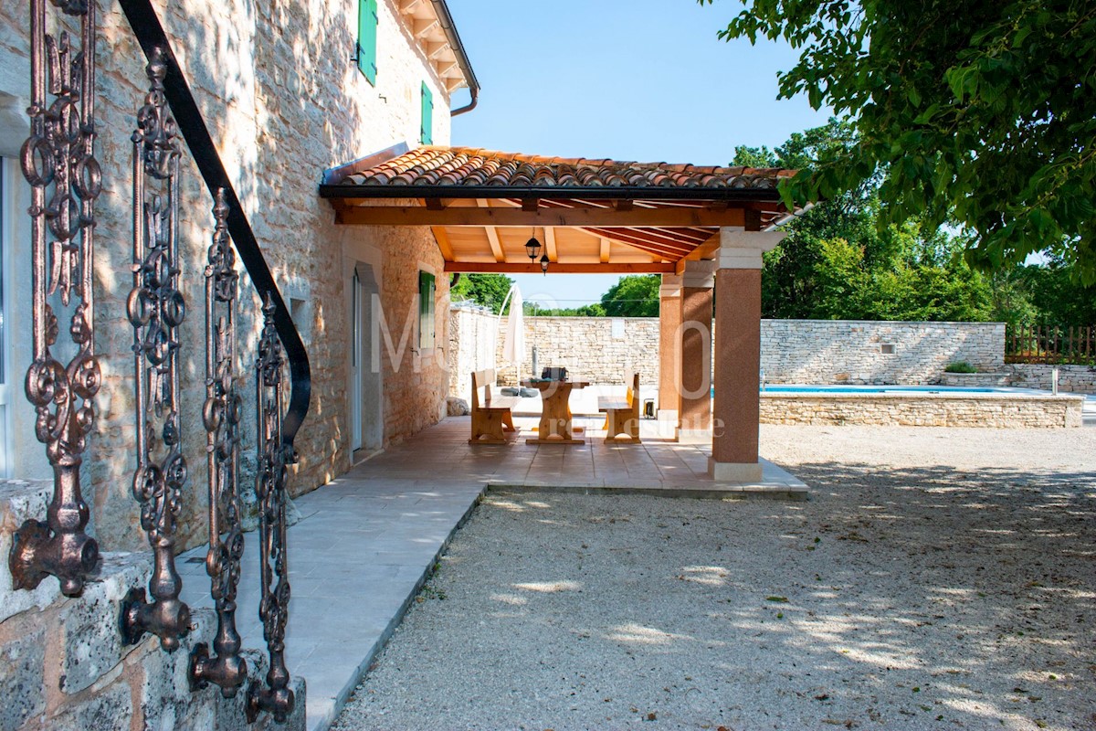 Kuća Na prodaju - ISTARSKA ŽMINJ