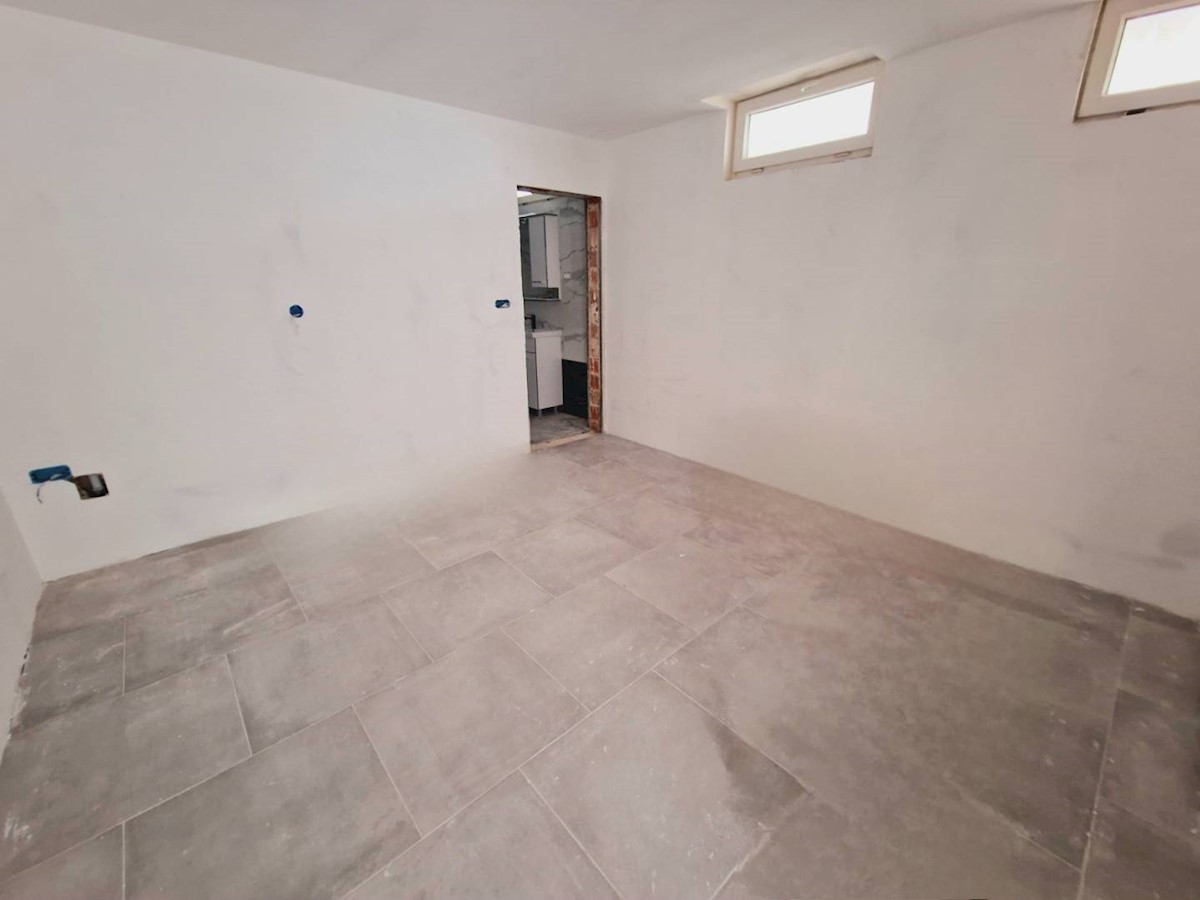 Stan Na prodaju - PRIMORSKO-GORANSKA CRIKVENICA