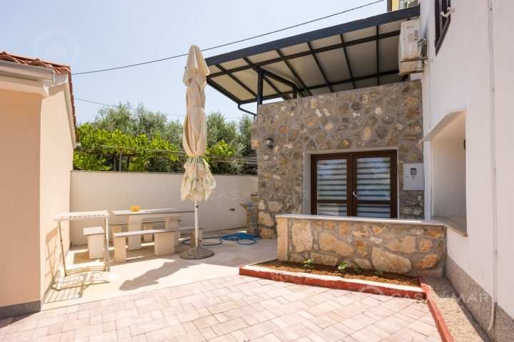 Kuća na prodaju 90 m² – Malinska