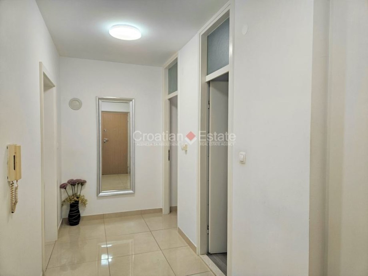 Flat For sale - SPLITSKO-DALMATINSKA OMIŠ