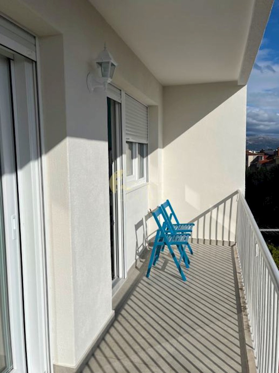 Flat For rent - SPLITSKO-DALMATINSKA SPLIT