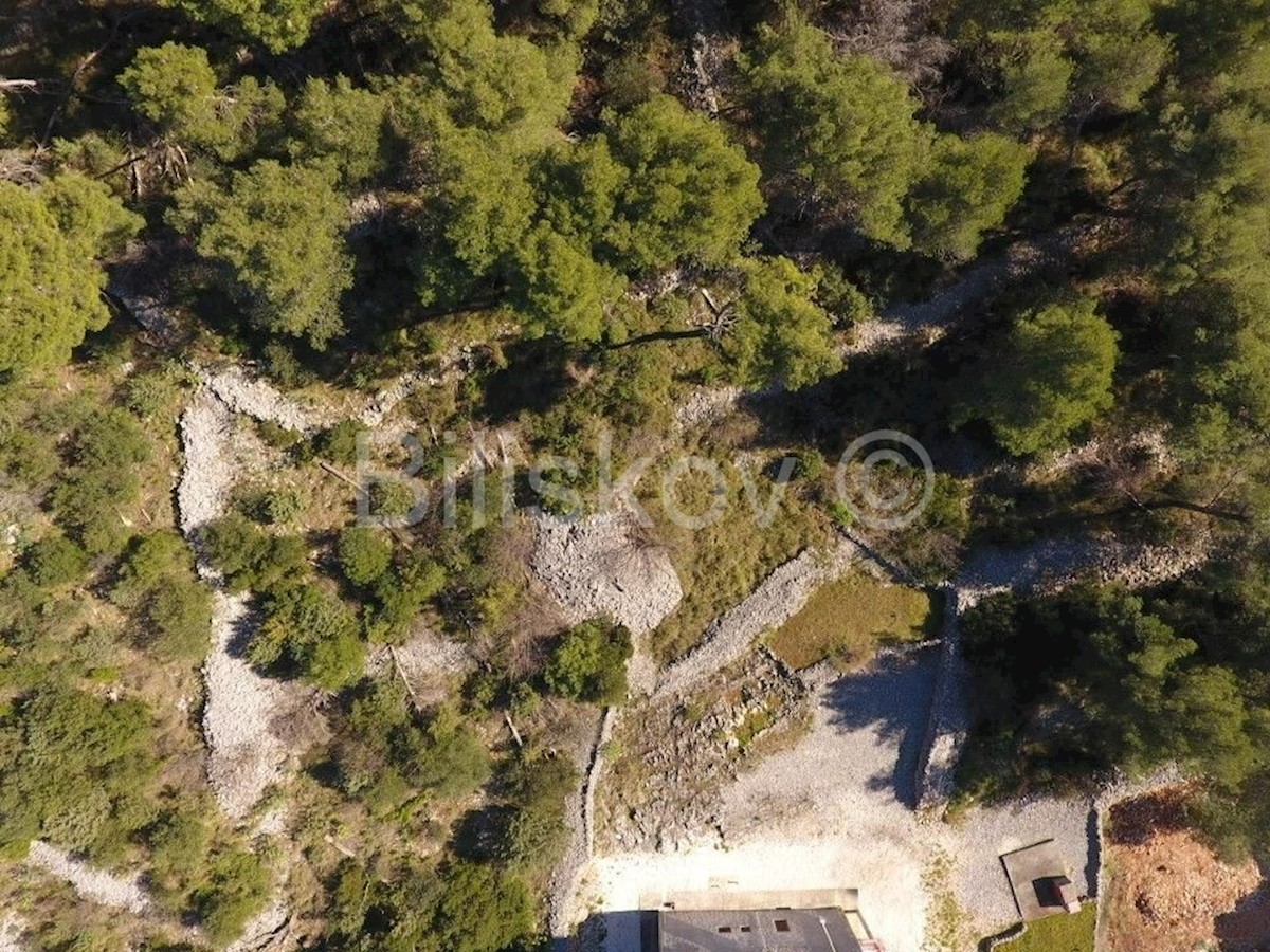 Land For sale - SPLITSKO-DALMATINSKA ČIOVO