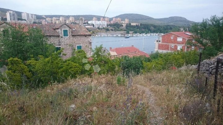 Zemljište na prodaju 750 m² – Šibenik