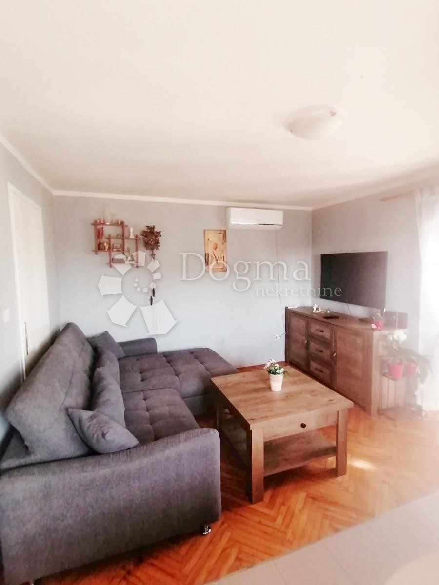 Kuća Na prodaju UNIJE
