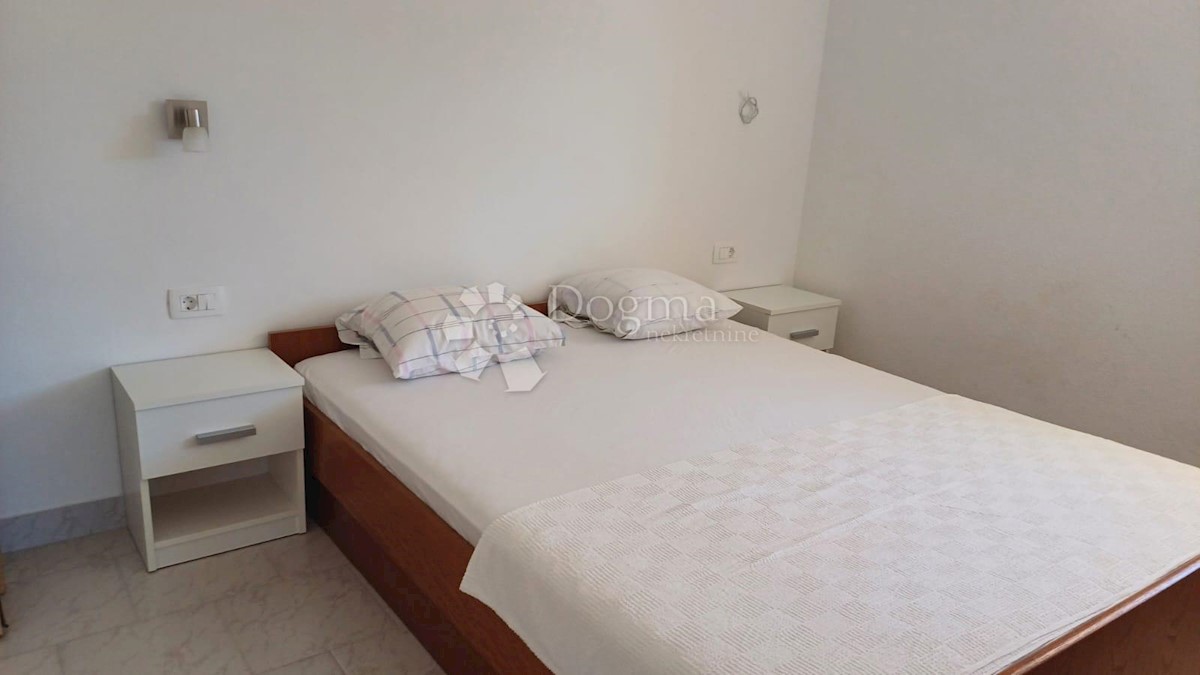 Flat For sale - SPLITSKO-DALMATINSKA BRAČ