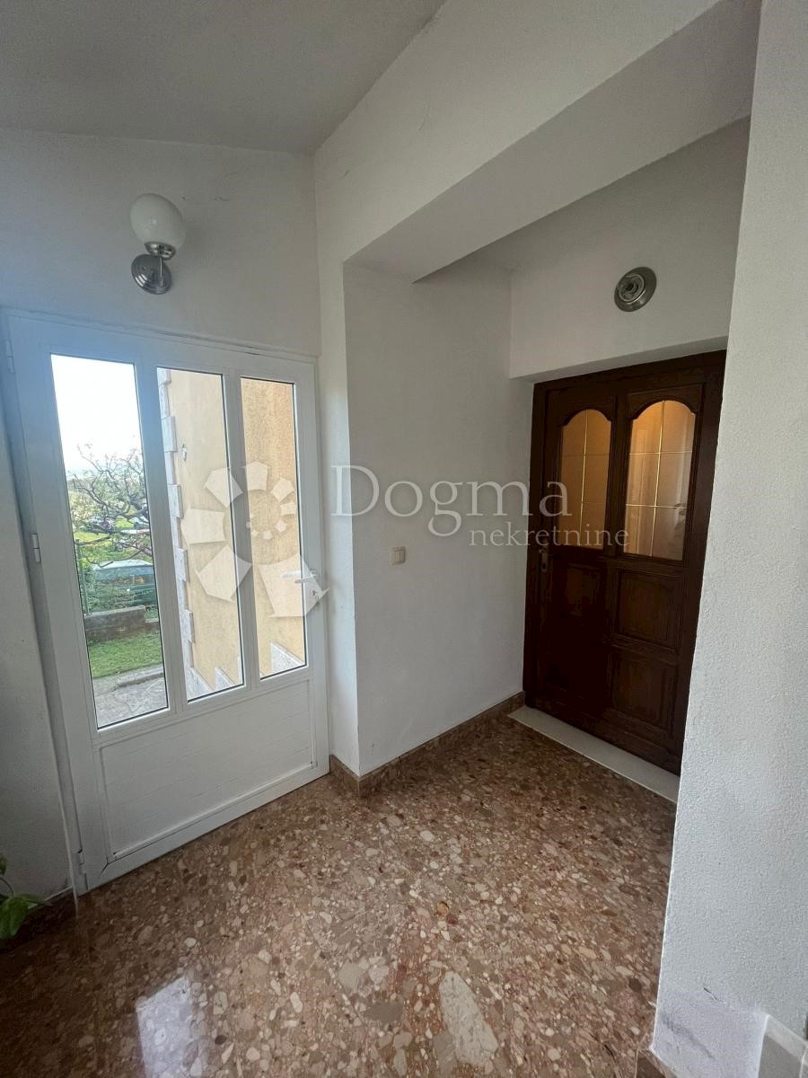 Flat For sale - SPLITSKO-DALMATINSKA SINJ