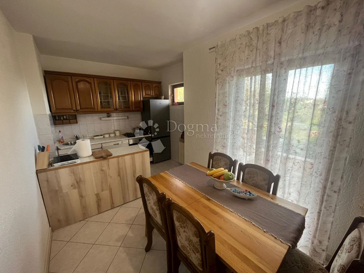 Apartment Zu verkaufen - SPLITSKO-DALMATINSKA SINJ