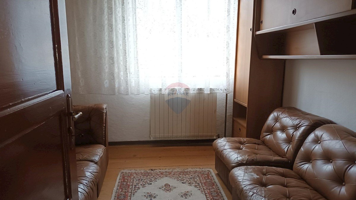 Dom Na predaj - PRIMORSKO-GORANSKA SKRAD