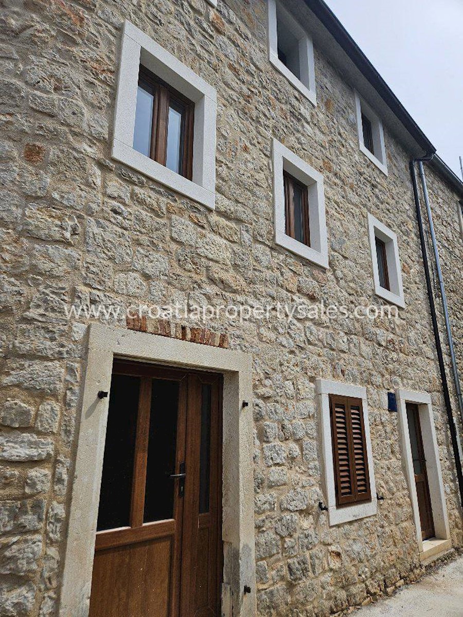 House For sale - SPLITSKO-DALMATINSKA HVAR