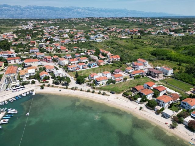 Land for sale 2895 m² – Vrsi