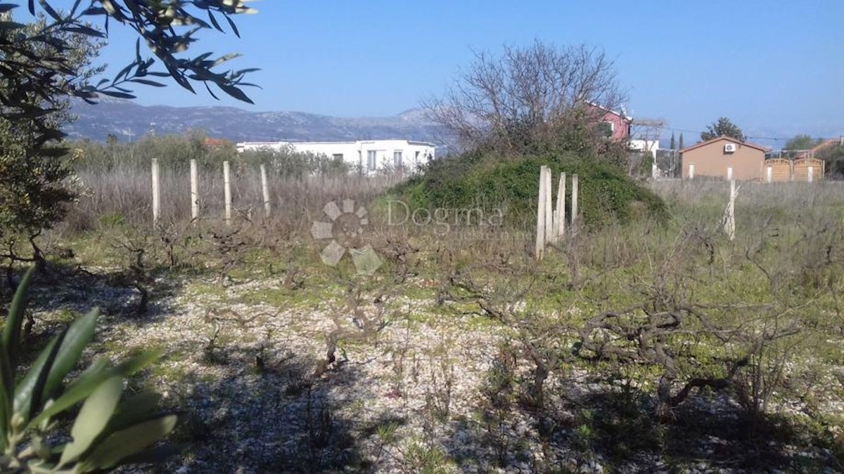 Land For sale - SPLITSKO-DALMATINSKA KAŠTELA