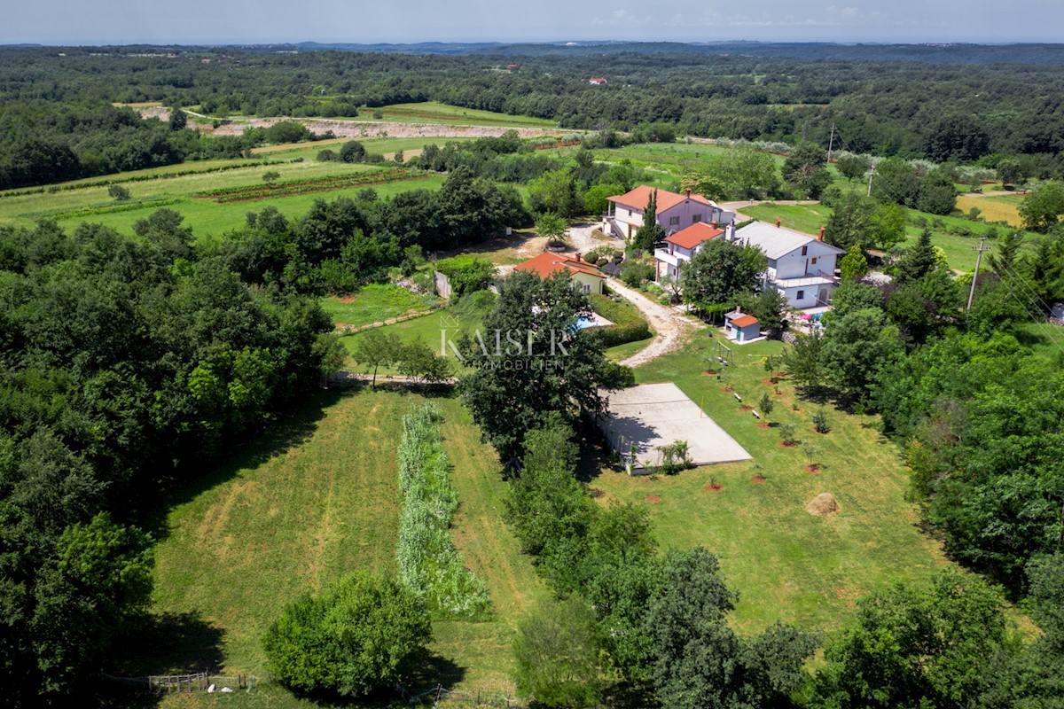 Pozemok Na predaj - ISTARSKA ŽMINJ