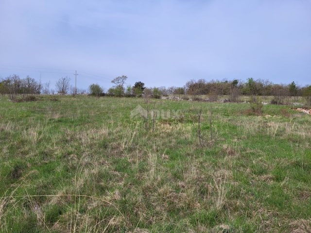 Zemljište na prodaju 1835 m² – Lupoglav