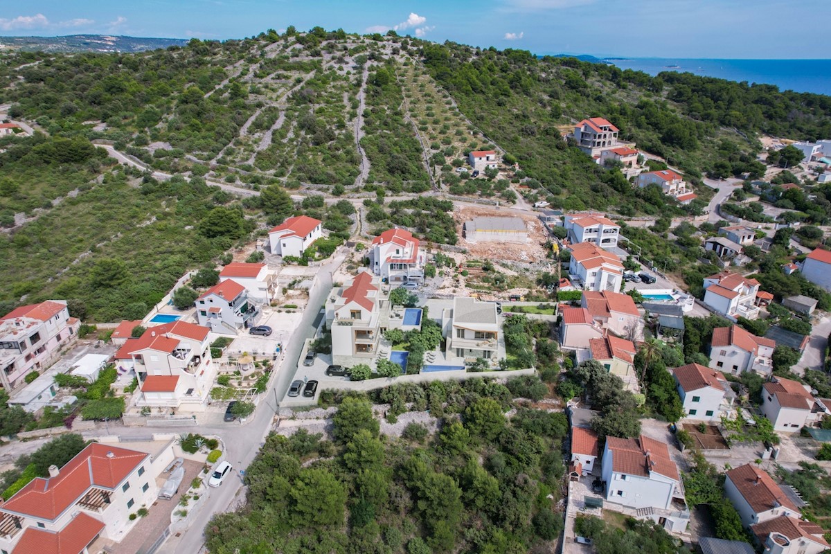 Casa In vendita - ŠIBENSKO-KNINSKA ROGOZNICA