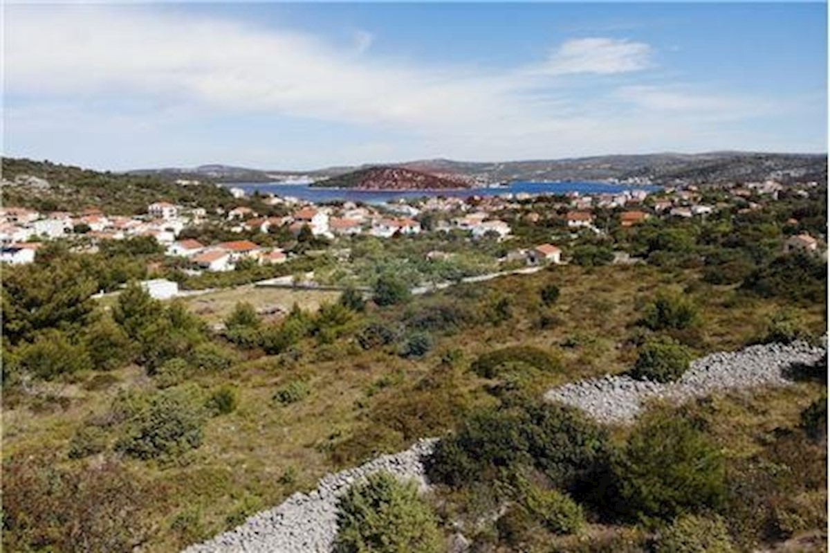 Terreno In vendita - ŠIBENSKO-KNINSKA ROGOZNICA