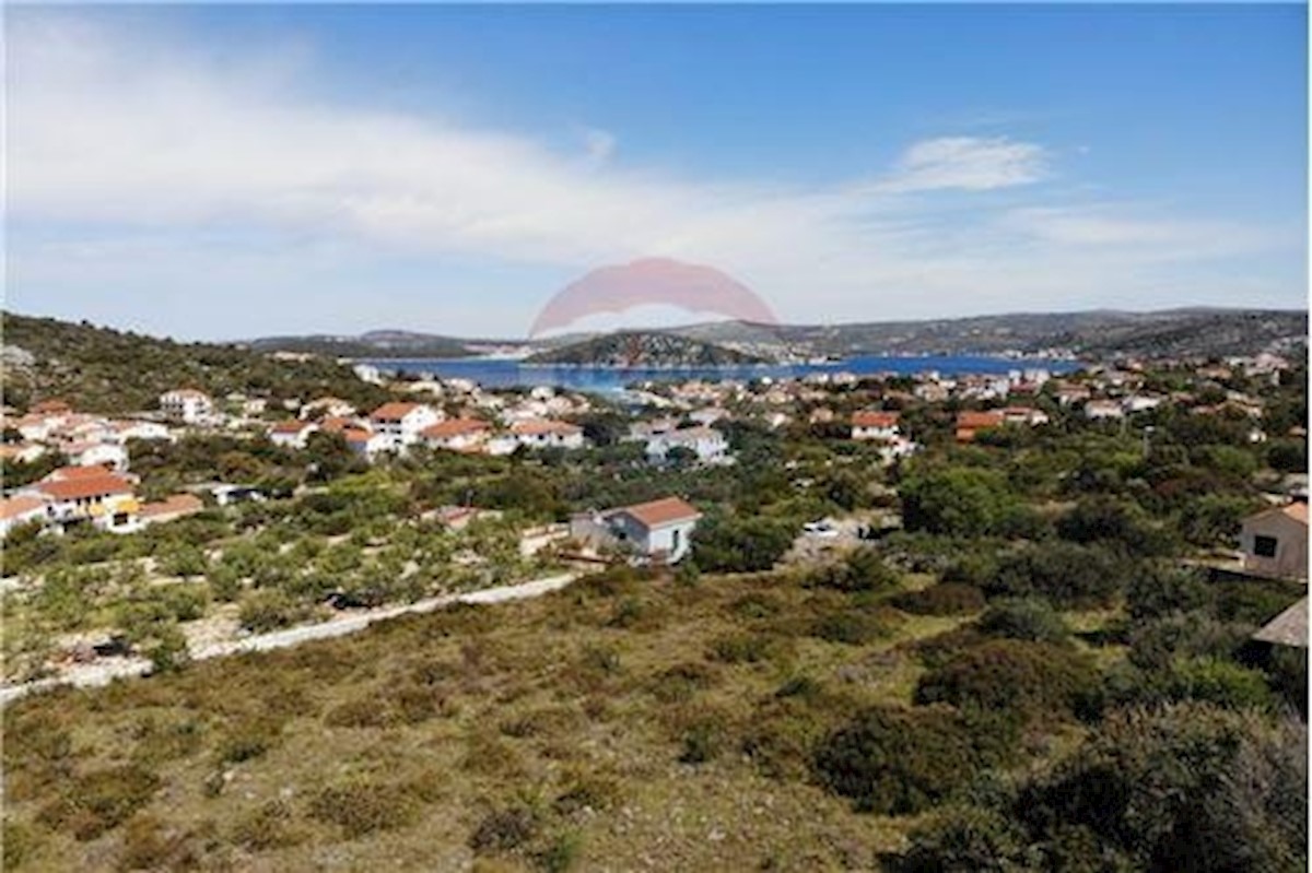 Terreno In vendita - ŠIBENSKO-KNINSKA ROGOZNICA