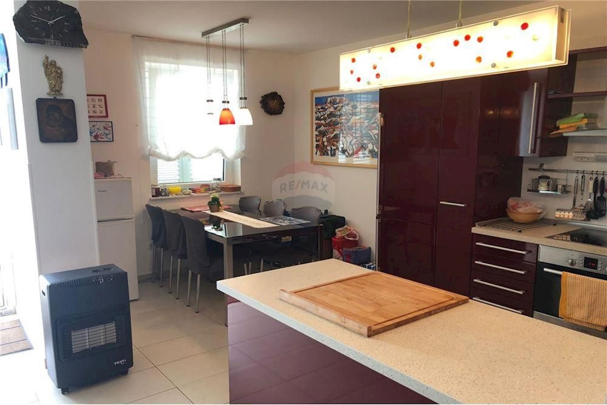 Apartmán Na prodej - LIČKO-SENJSKA NOVALJA