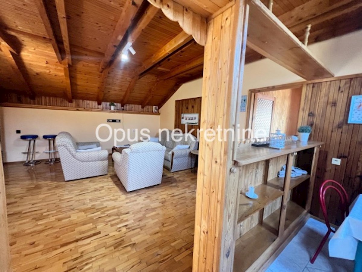 Apartment Zu verkaufen - SPLITSKO-DALMATINSKA GRADAC