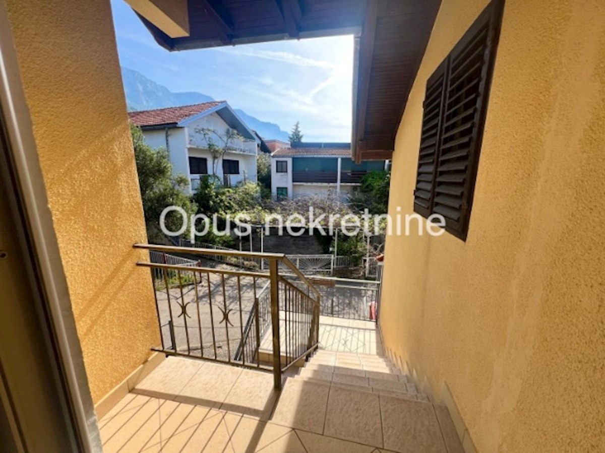 Apartment Zu verkaufen - SPLITSKO-DALMATINSKA GRADAC