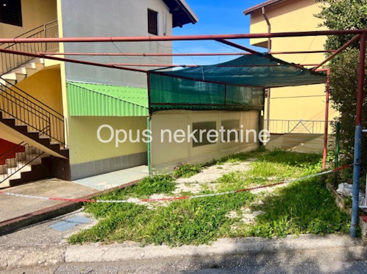 Apartment Zu verkaufen - SPLITSKO-DALMATINSKA GRADAC