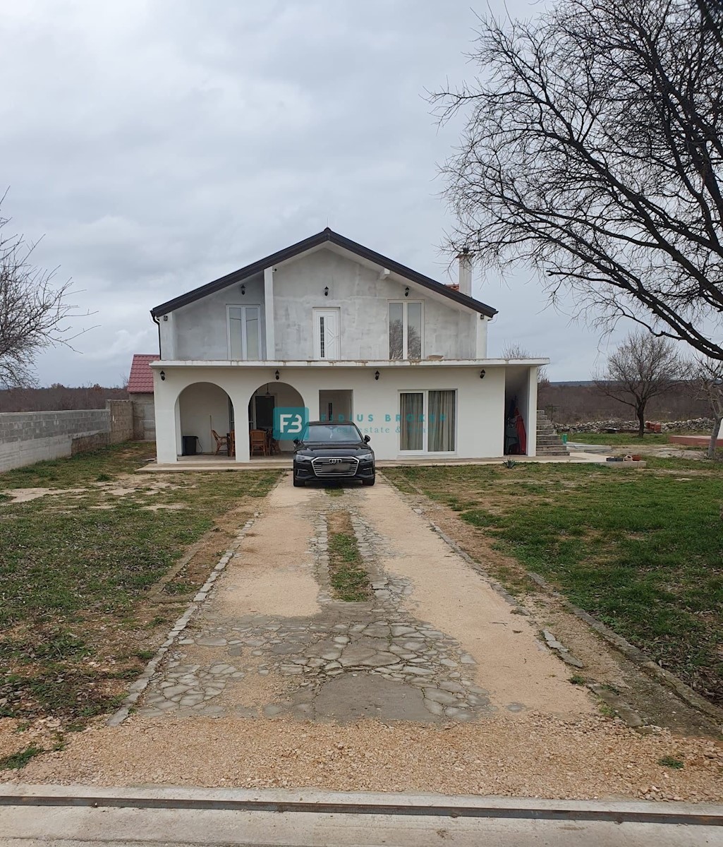 Haus Zu verkaufen - ŠIBENSKO-KNINSKA VODICE