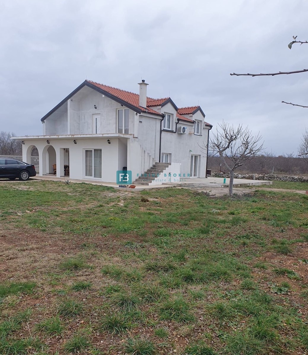 Haus Zu verkaufen - ŠIBENSKO-KNINSKA VODICE