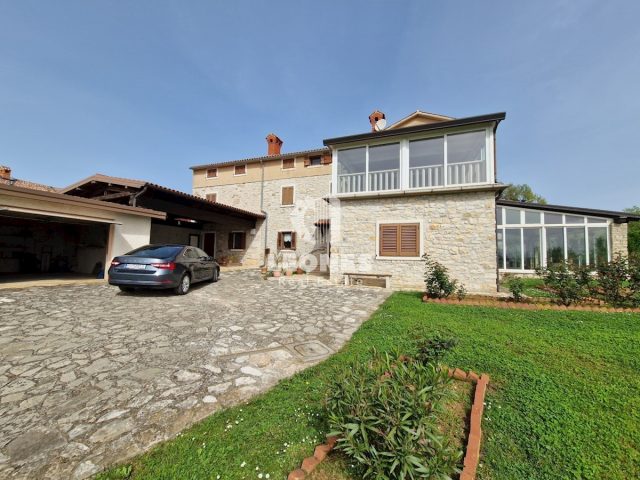 Kuća na prodaju 600 m² – Brtonigla
