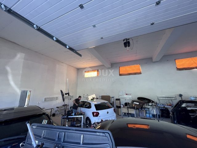 Poslovni prostori Naprodaj - Primorsko-goranska Kostrena - foto 3/3