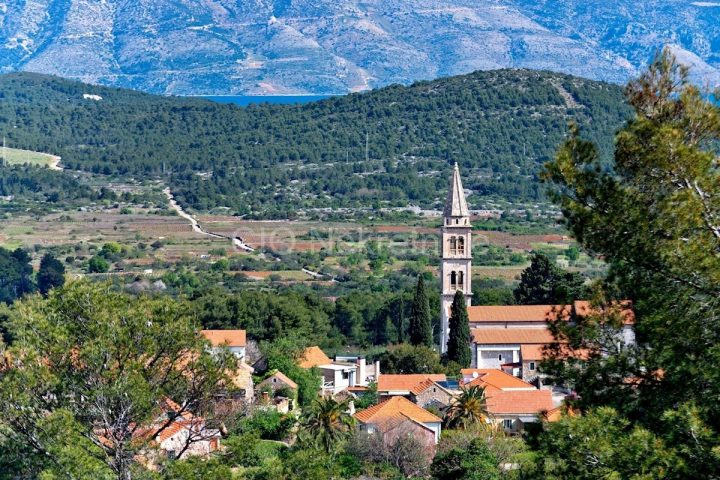 Pozemek na prodej 4780 m² – Stari Grad